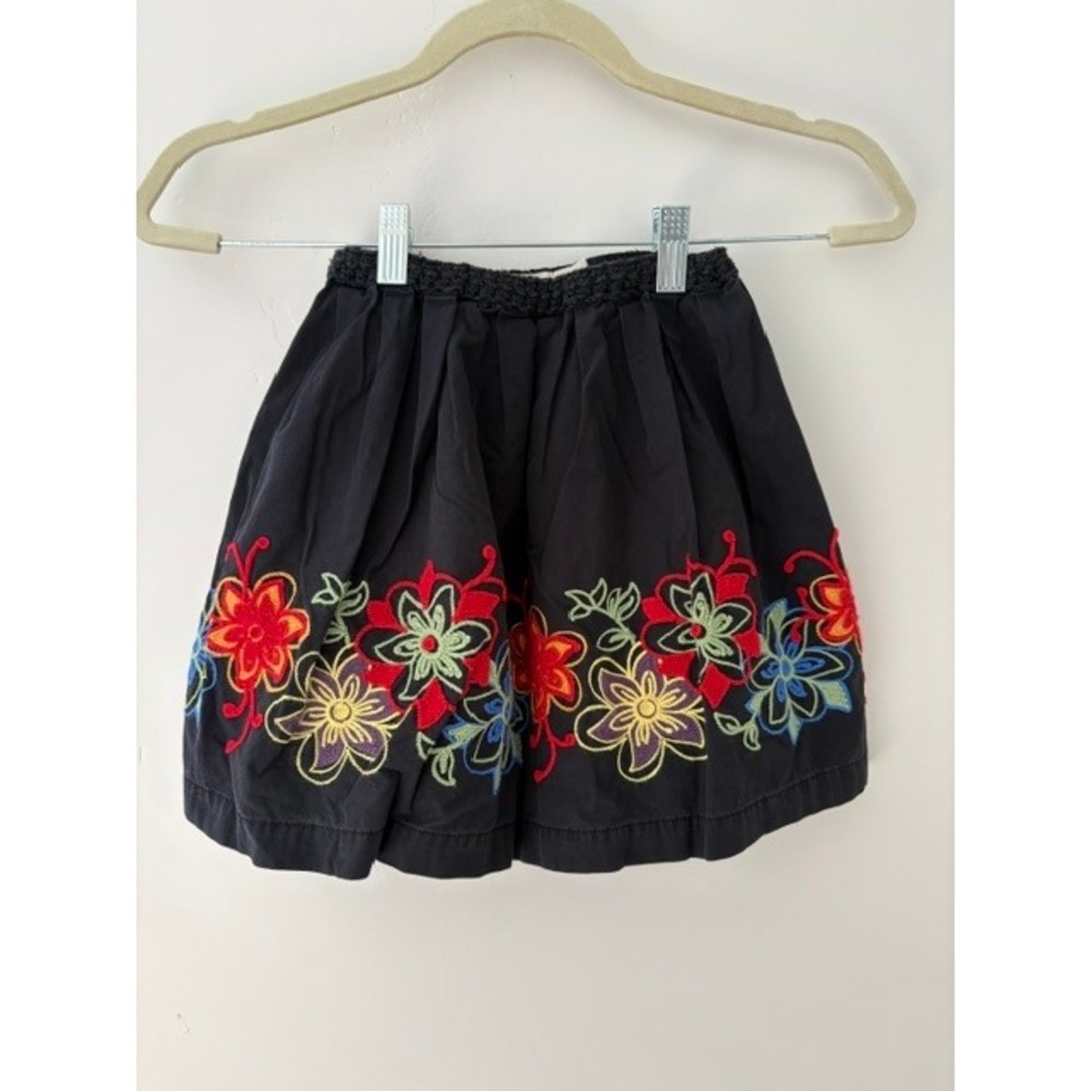 Sgt Fletcher Peek Kids Black Floral Embroidered Skirt Size Small Crochet Trim